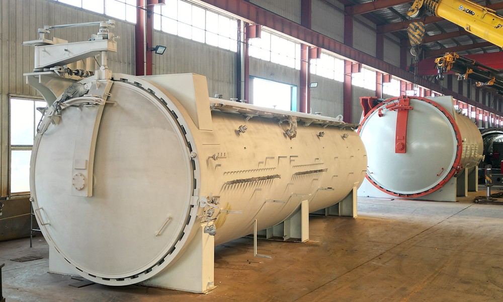 中航工業(yè)中國航空制造技術(shù)研究院 Φ3500x11000mm 250℃ 1.2Mpa